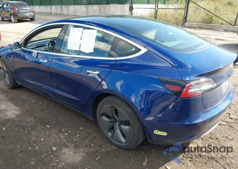 2018 Tesla Model 3 Long Range/Mid Range из США, поврежденный, VIN 5YJ3E1EA5JF154356